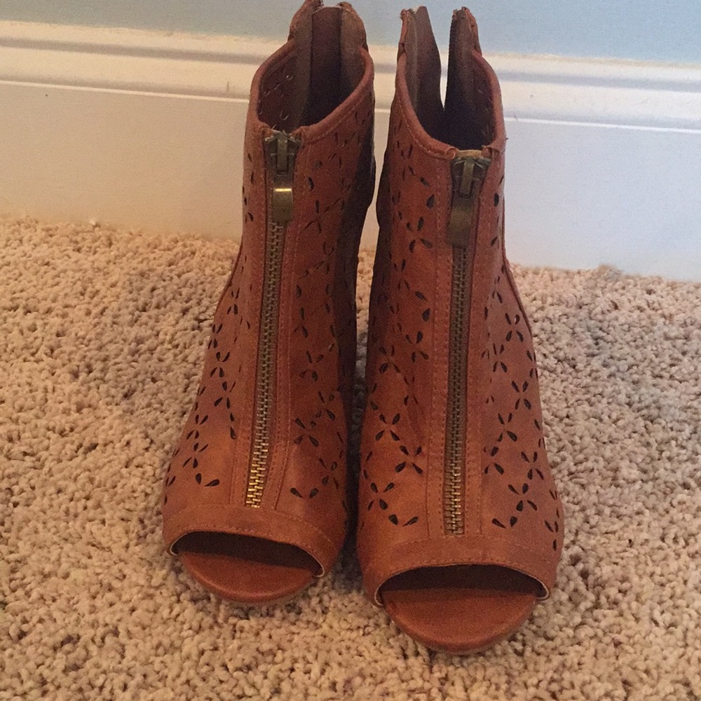 Brown sandal wedges